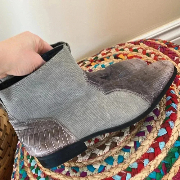 Dingo grey alligator  leather ankle boots - Picture 7 of 8